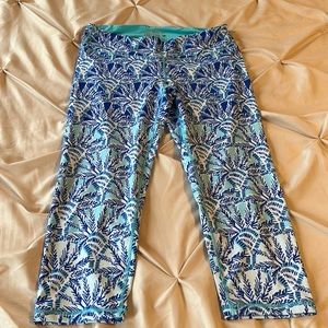 Lilly Pulitzer luxletic Capri leggings. Size large